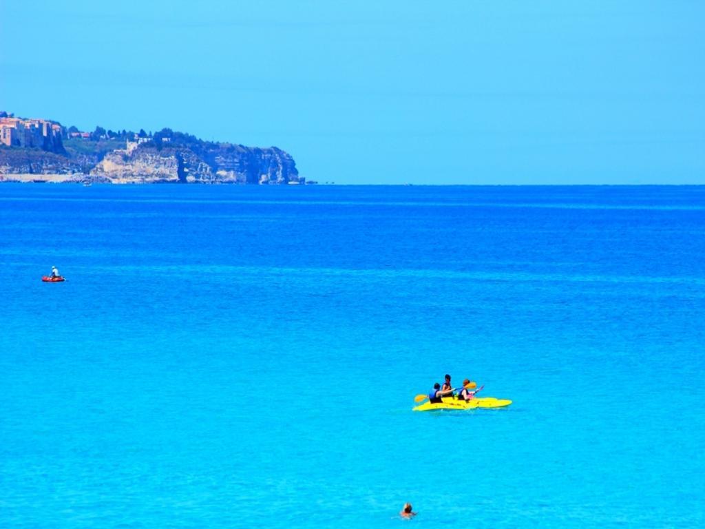 Blu Tropical Resort Zambrone Eksteriør bilde