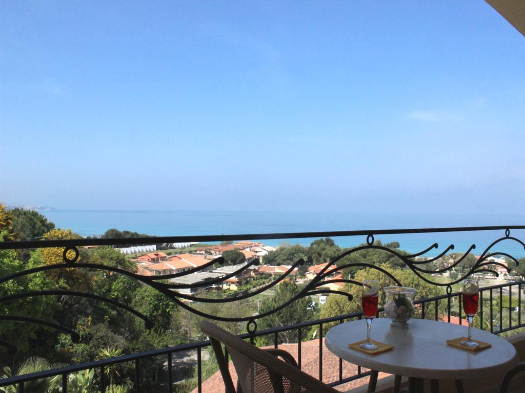 Blu Tropical Resort Zambrone Rom bilde