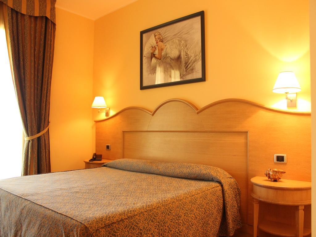 Blu Tropical Resort Zambrone Rom bilde