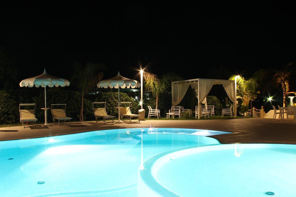 Blu Tropical Resort Zambrone Eksteriør bilde