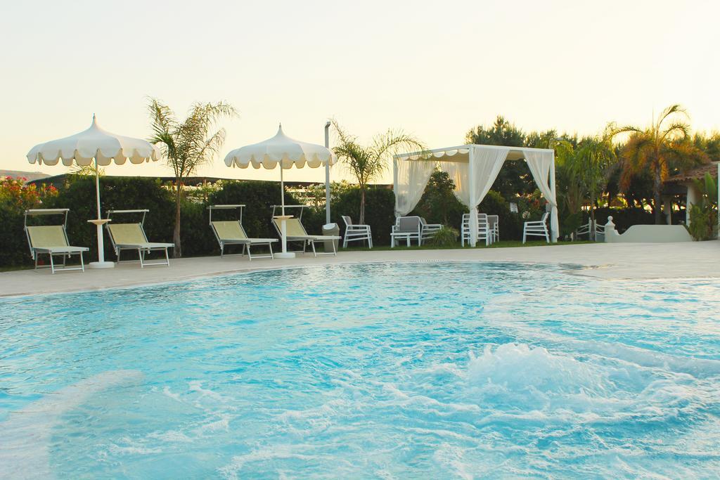 Blu Tropical Resort Zambrone Eksteriør bilde