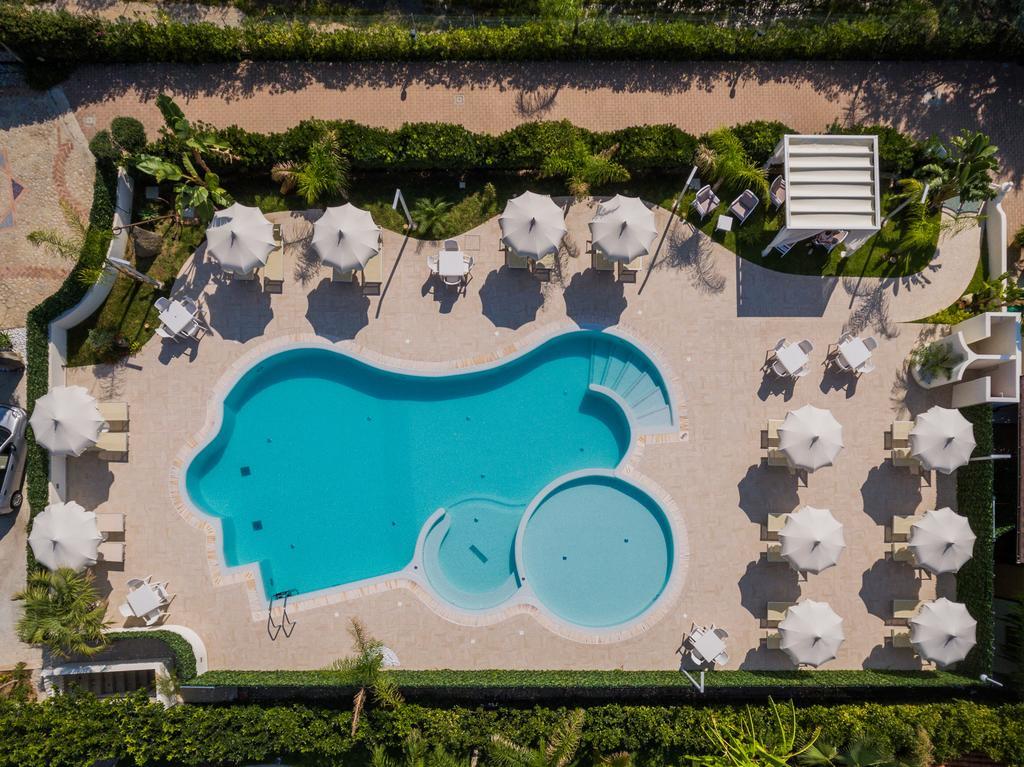 Blu Tropical Resort Zambrone Eksteriør bilde