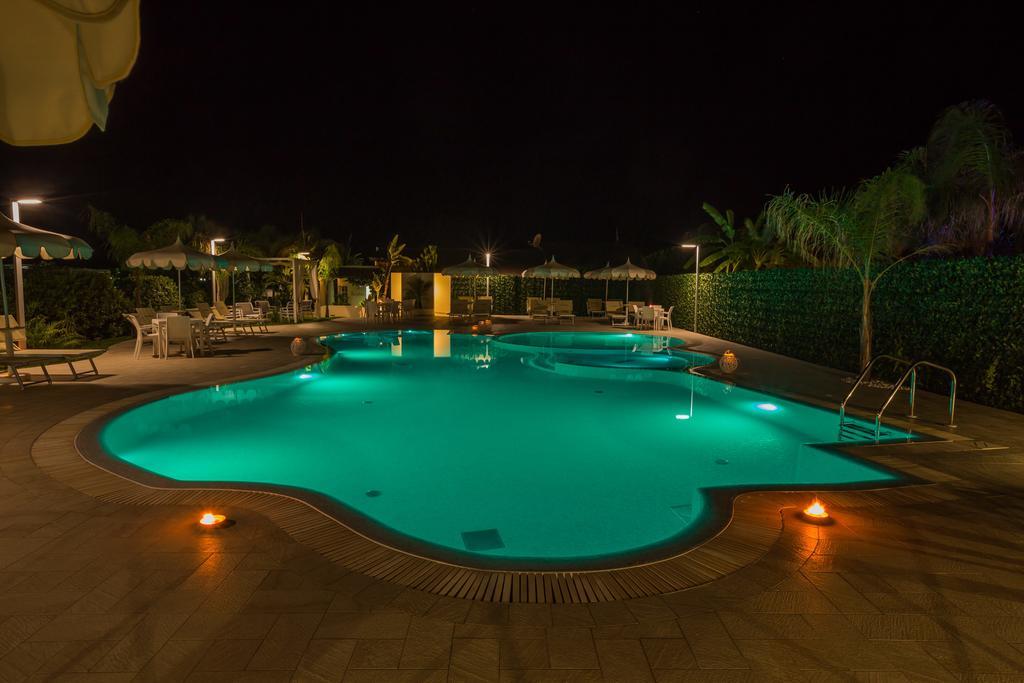 Blu Tropical Resort Zambrone Eksteriør bilde