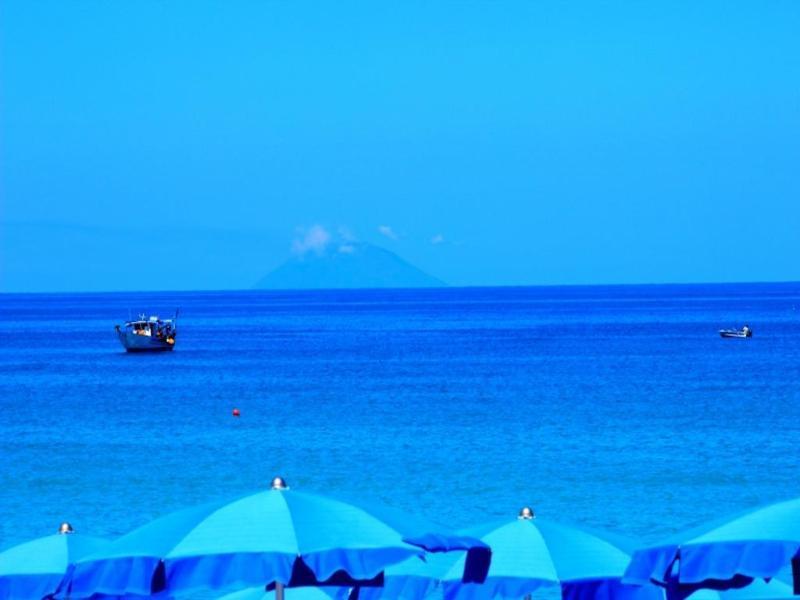 Blu Tropical Resort Zambrone Eksteriør bilde