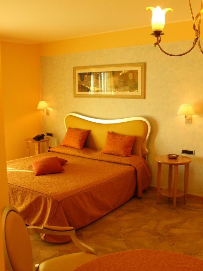 Blu Tropical Resort Zambrone Eksteriør bilde