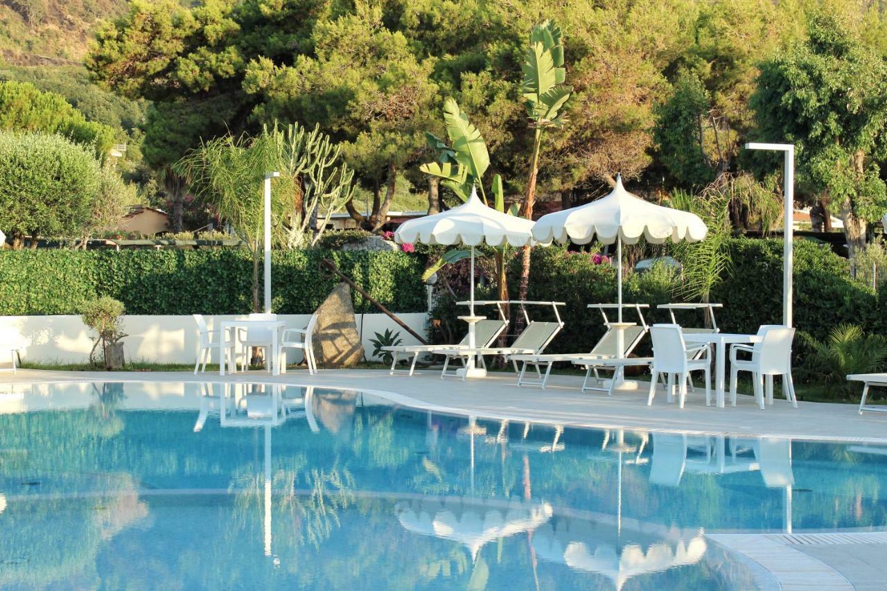 Blu Tropical Resort Zambrone Eksteriør bilde