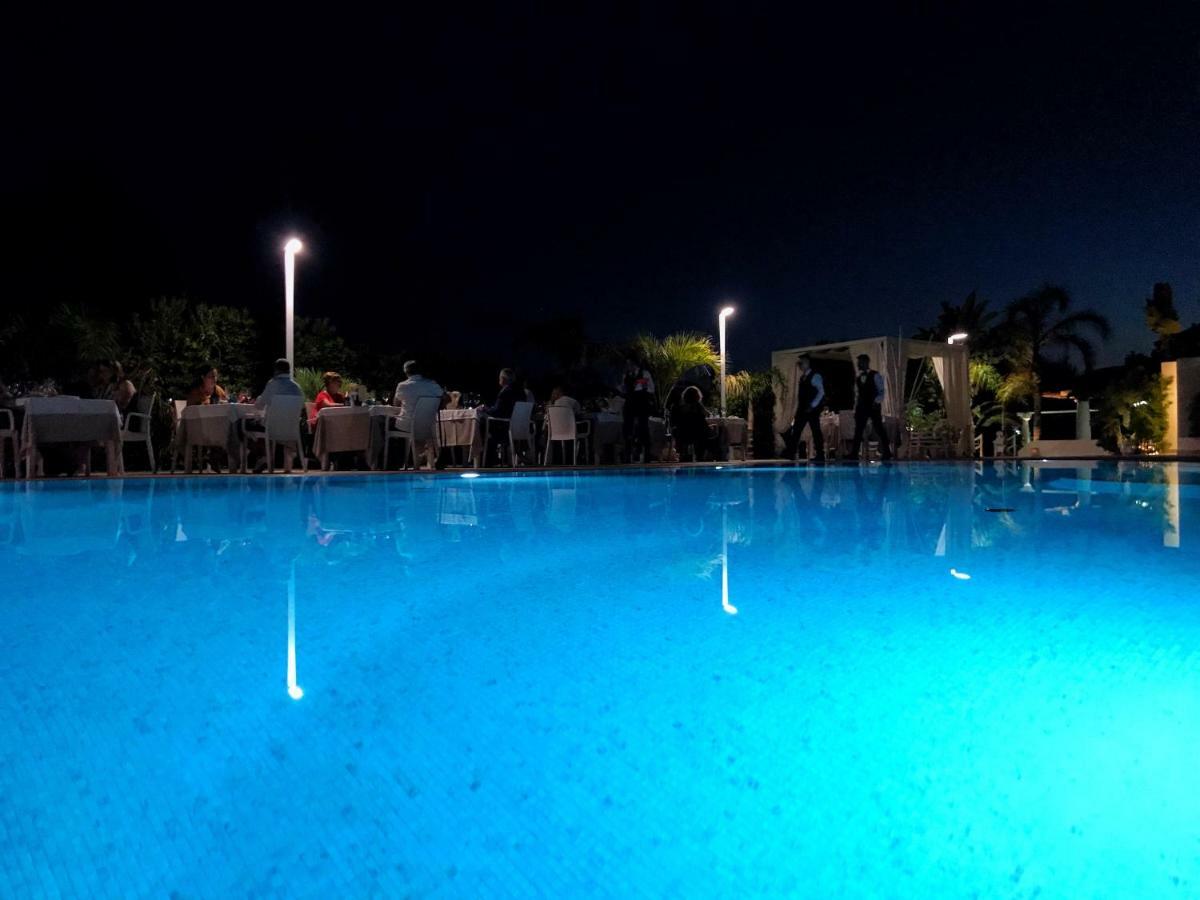 Blu Tropical Resort Zambrone Eksteriør bilde